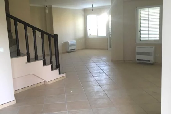Shtepi me qera Vila Luksoze ne Tirane, 5+1, Mobilimi Bosh, pa mobiluar, Pagesa 3,000  Euro.