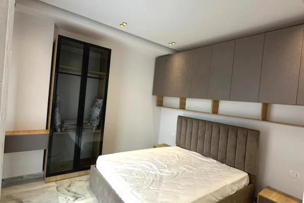 Shtepi ne shitje Apartament ne Durres, 2+1, Mobilimi E mobiluar, Pagesa 190,000  Euro.