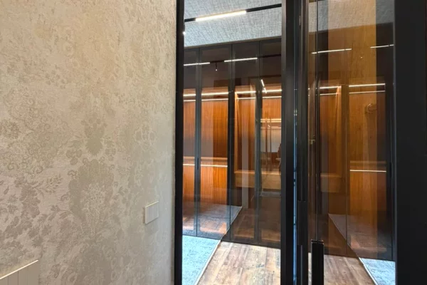 Shtepi ne shitje Apartament ne Tirane, 2+1, Mobilimi E mobiluar, Pagesa 600,000  Euro.