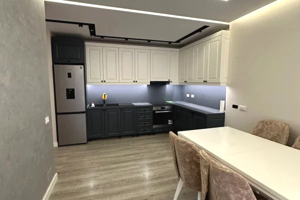 Shtepi ne shitje Apartament ne Tirane, 3+1, Mobilimi E mobiluar, Pagesa 200,000  Euro.