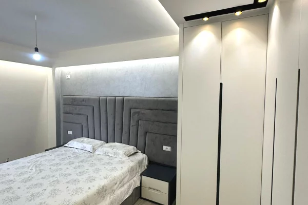 Shtepi ne shitje Apartament ne Tirane, 3+1, Mobilimi E mobiluar, Pagesa 200,000  Euro.