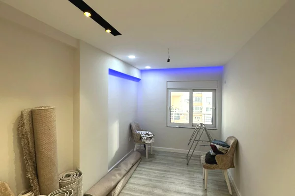 Shtepi ne shitje Apartament ne Tirane, 3+1, Mobilimi E mobiluar, Pagesa 200,000  Euro.