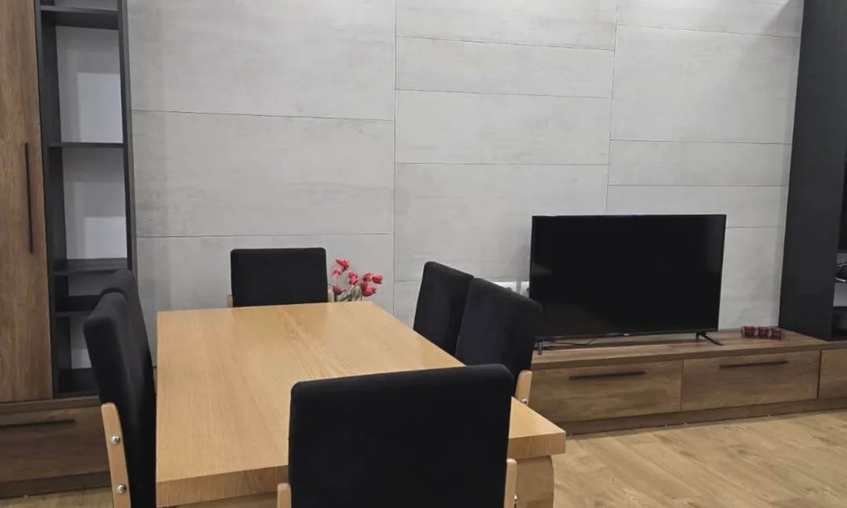Shtepi me qera Apartament ne Tirane, 2+1, Mobilimi E mobiluar, Pagesa 70,000  Leke.