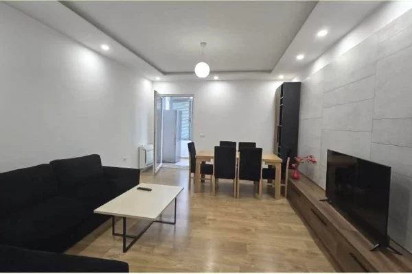 Shtepi me qera Apartament ne Tirane, 2+1, Mobilimi E mobiluar, Pagesa 70,000  Leke.