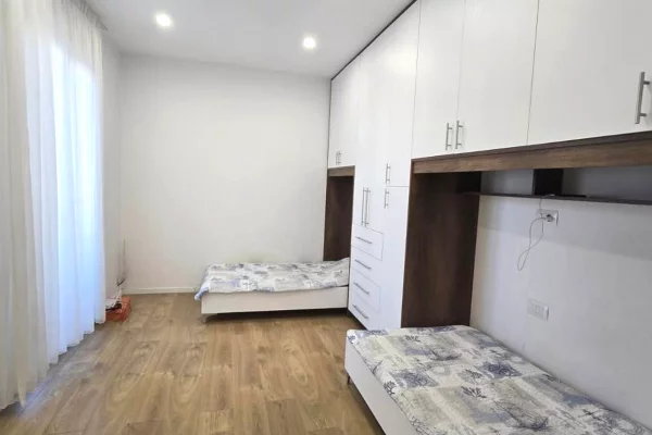 Shtepi me qera Apartament ne Tirane, 2+1, Mobilimi E mobiluar, Pagesa 70,000  Leke.