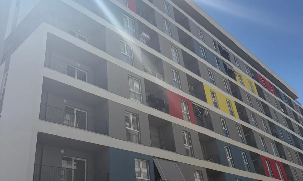 Shtepi ne shitje Apartament ne Tirane, 1+1, Mobilimi Bosh, pa mobiluar, Pagesa 90,000  Euro.