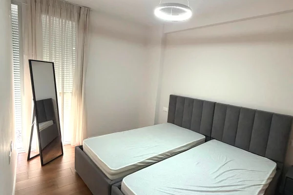 Shtepi me qera 2+1 ne Tirane - 750 Euro