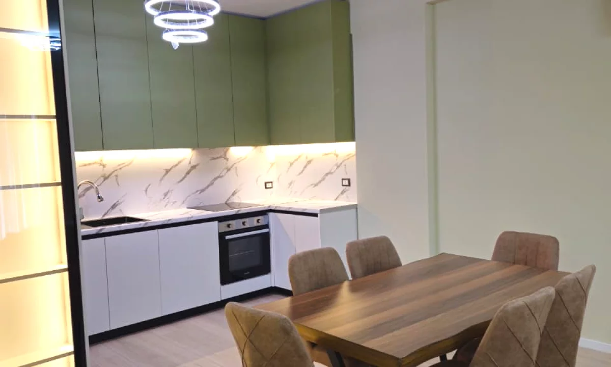Shtepi me qera Apartament ne Tirane, 2+1, Mobilimi E mobiluar, Pagesa 1,200  Euro.