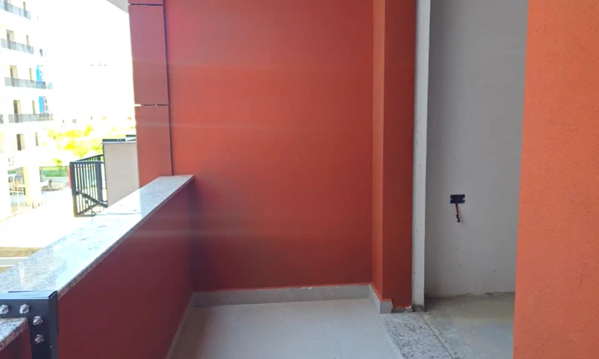 Shtepi ne shitje Apartament ne Tirane, 1+1, Mobilimi Bosh, pa mobiluar, Pagesa 80,542  Euro.