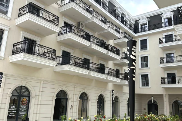 Shtepi ne shitje Apartament ne Tirane, 1+1, Mobilimi Bosh, pa mobiluar, Pagesa 149,700  Euro.