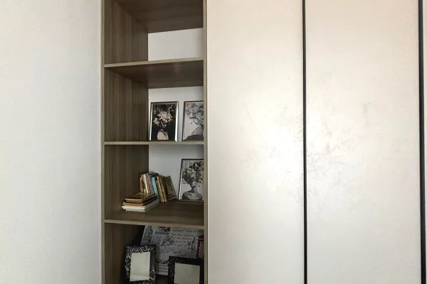 🏢 Apartament 1+1 me Qira – Jordan Misja 📍 Pranë Stacionit të Trenit, Rruga Vjosa – Jordan Misja