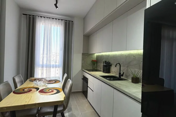 Shtepi me qera Apartament ne Tirane, 1+1, Mobilimi E mobiluar, Pagesa 60,000  Leke.