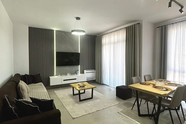 Shtepi me qera Apartament ne Tirane, 1+1, Mobilimi E mobiluar, Pagesa 60,000  Leke.