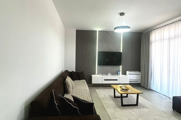 Shtepi me qera Apartament ne Tirane, 1+1, Mobilimi E mobiluar, Pagesa 60,000  Leke.