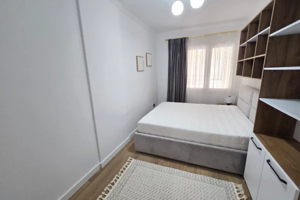 Shtepi ne shitje Apartament ne Tirane, 1+1, Mobilimi E mobiluar, Pagesa 12,100,000  Leke.