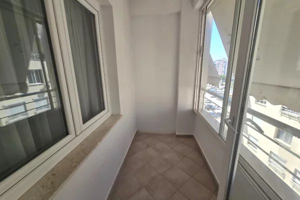Shtepi ne shitje Apartament ne Tirane, 1+1, Mobilimi E mobiluar, Pagesa 12,100,000  Leke.