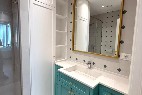 Shtepi ne shitje Apartament ne Tirane, 2+1, Mobilimi E mobiluar, Pagesa 950,000  Euro.