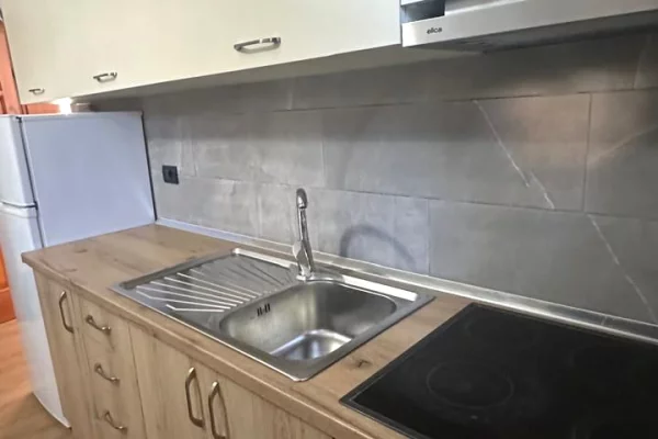 Shtepi ne shitje 2+1 ne Tirane - 125,000 Euro