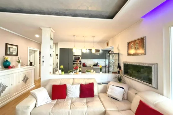 House for Sale 3+1 in Tirana - 270,000 Euro