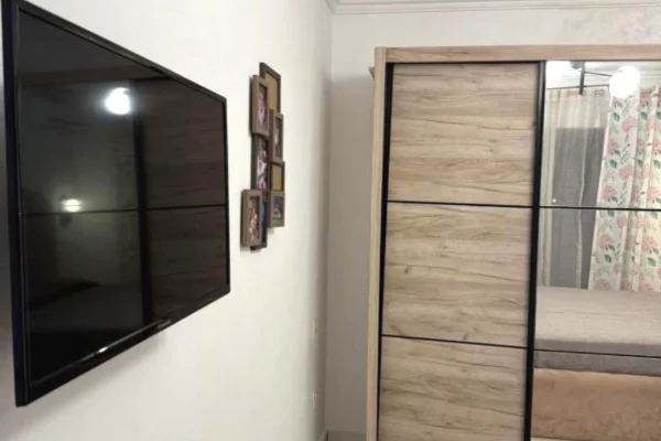 Shtepi ne shitje Apartament ne Durres, 1+1, Mobilimi E mobiluar, Pagesa 130,000  Euro.