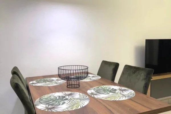 Shtepi ne shitje Apartament ne Durres, 1+1, Mobilimi E mobiluar, Pagesa 130,000  Euro.