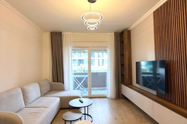 Shtepi me qera 1+1 ne Tirane - 800 Euro
