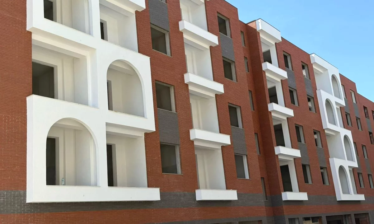 Shtepi ne shitje Apartament ne Tirane, 1+1, Mobilimi Bosh, pa mobiluar, Pagesa 61,450  Euro.