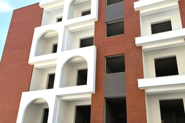 Shtepi ne shitje Apartament ne Tirane, 1+1, Mobilimi Bosh, pa mobiluar, Pagesa 61,450  Euro.