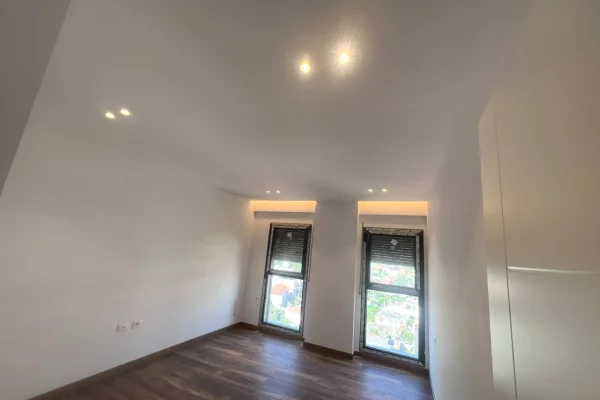 Shtepi ne shitje Apartament ne Tirane, 2+1, Mobilimi Bosh, pa mobiluar, Pagesa 175,134  Euro.