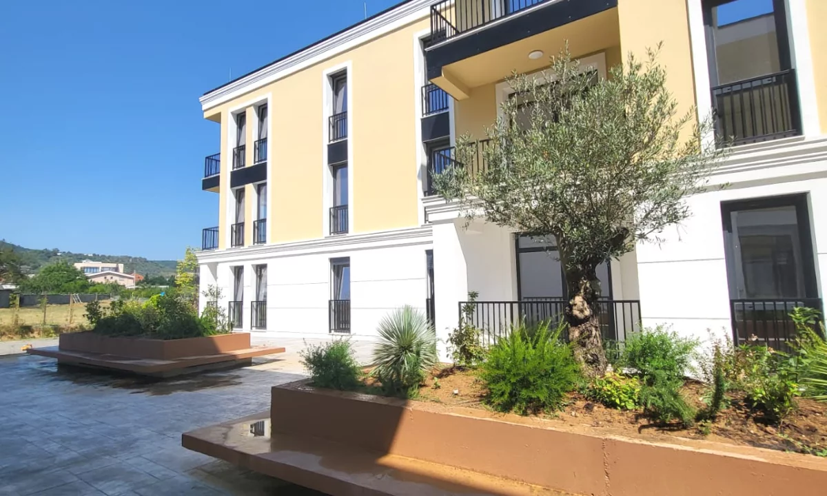 Shtepi ne shitje Apartament ne Tirane, 2+1, Mobilimi Bosh, pa mobiluar, Pagesa 158,080  Euro.