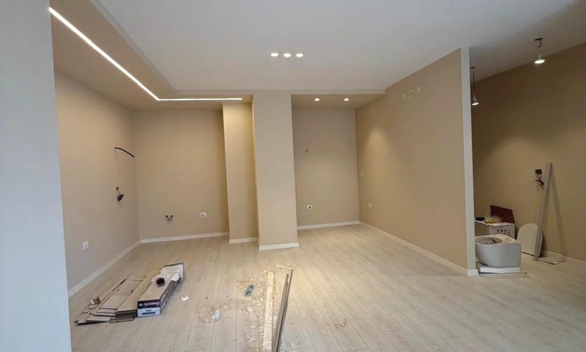 Shtepi ne shitje Apartament ne Tirane, 3+1, Mobilimi Bosh, pa mobiluar, Pagesa 319,260  Euro.