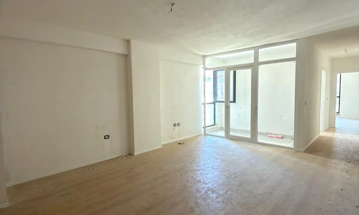 Apartment for sale in Tirana 2+1, Emty