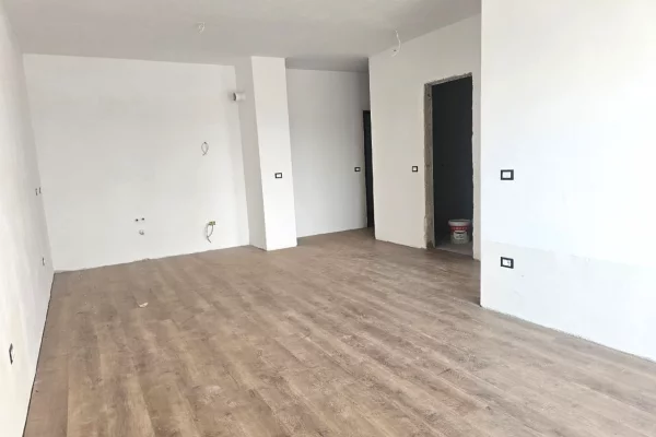 Apartment for sale in Tirana 1+1, Emty