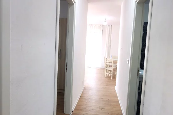 Shtepi me qera Apartament ne Tirane, 2+1, Mobilimi E mobiluar, Pagesa 60,000  Leke.