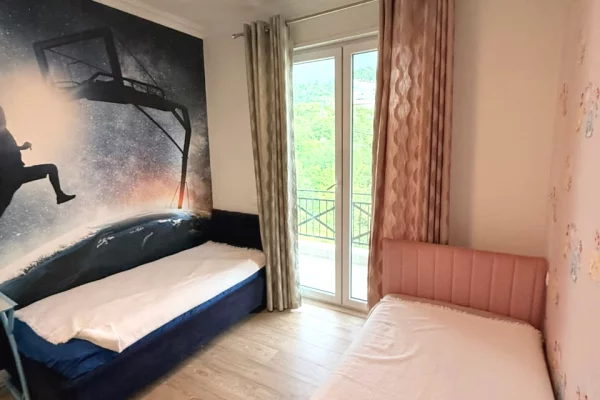 Shtepi me qera Apartament ne Tirane, 2+1, Mobilimi E mobiluar, Pagesa 600  Euro.