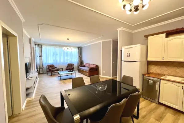Shtepi me qera Apartament ne Tirane, 2+1, Mobilimi E mobiluar, Pagesa 1,000  Euro.