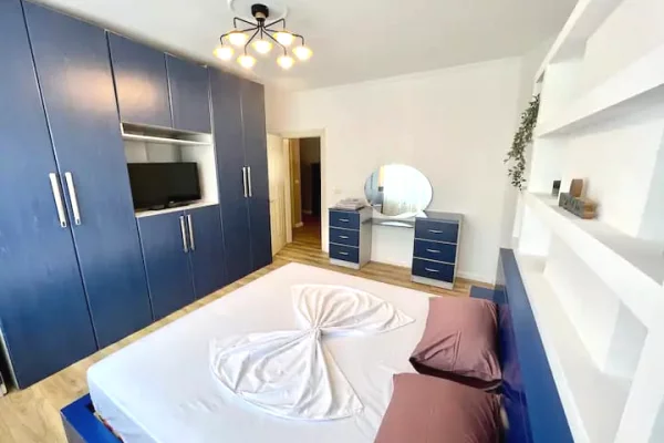 Shtepi me qera Apartament ne Tirane, 2+1, Mobilimi E mobiluar, Pagesa 1,000  Euro.