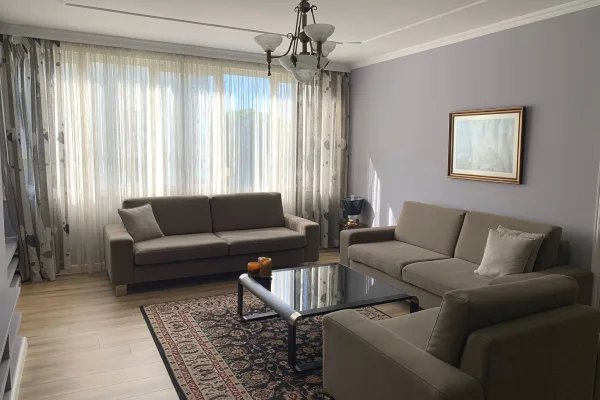 Shtepi me qera Apartament ne Tirane, 2+1, Mobilimi E mobiluar, Pagesa 1,000  Euro.