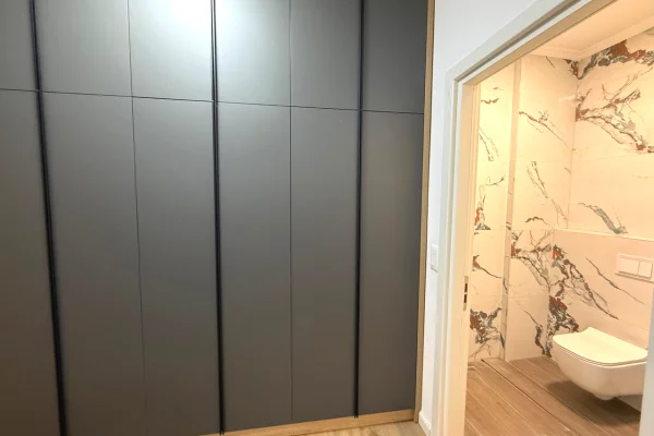 Shtepi me qera Apartament ne Tirane, 3+1, Mobilimi E mobiluar, Pagesa 700  Euro.