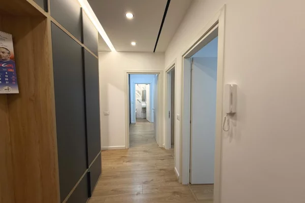 Shtepi me qera Apartament ne Tirane, 3+1, Mobilimi E mobiluar, Pagesa 700  Euro.