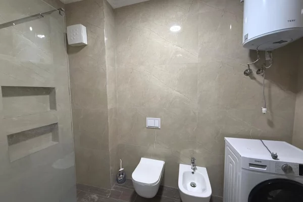 Shtepi me qera Apartament ne Tirane, 3+1, Mobilimi E mobiluar, Pagesa 700  Euro.