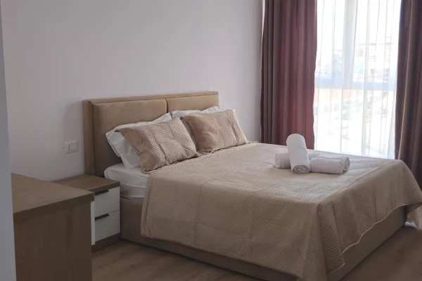 Shtepi me qera Apartament ne Tirane, 2+1, Mobilimi E mobiluar, Pagesa 800  Euro.