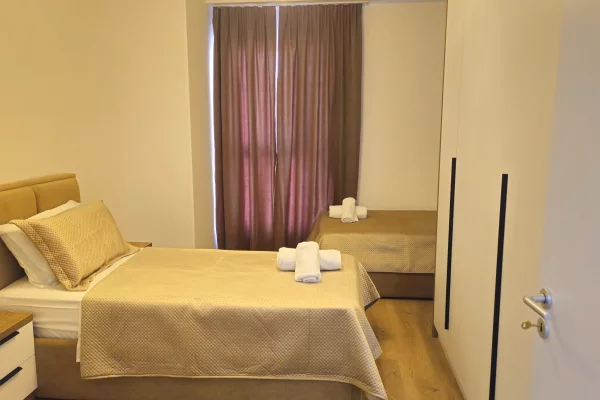 Shtepi me qera Apartament ne Tirane, 2+1, Mobilimi E mobiluar, Pagesa 800  Euro.