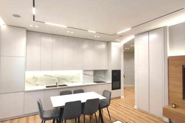 Shtepi me qera Apartament ne Tirane, 3+1, Mobilimi E mobiluar, Pagesa 1,700  Euro.