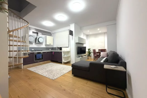 Shtepi me qera 3+1 ne Tirane - 1,400 Euro