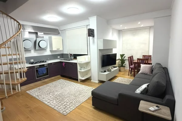 Shtepi me qera Duplex(shtepi me 2 kate) ne Tirane, 3+1, Mobilimi E mobiluar, Pagesa 1,400  Euro.