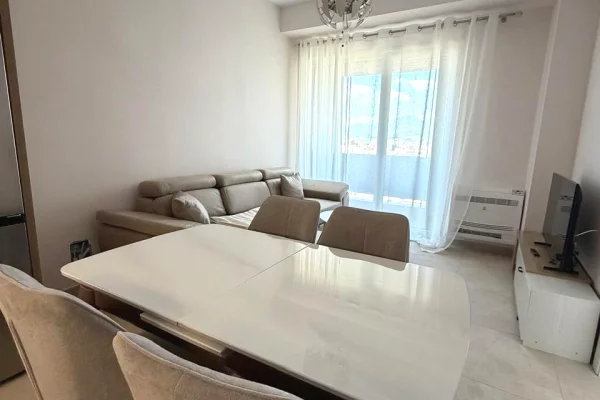 Shtepi me qera Apartament ne Tirane, 1+1, Mobilimi E mobiluar, Pagesa 50,000  Leke.