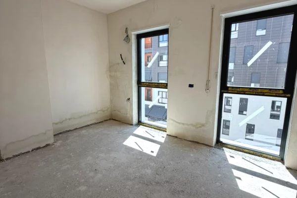 Shtepi ne shitje Apartament ne Tirane, 2+1, Mobilimi Bosh, pa mobiluar, Pagesa 209,800  Euro.