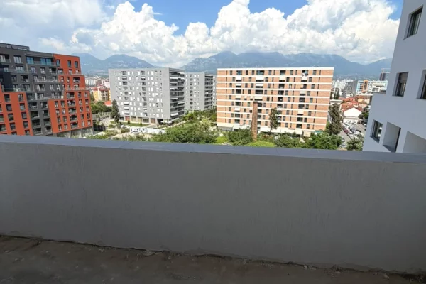 Shtepi ne shitje Apartament ne Tirane, 2+1, Mobilimi Bosh, pa mobiluar, Pagesa 209,800  Euro.