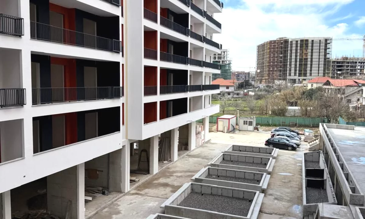 Apartment for sale in Tirana 2+1, Emty